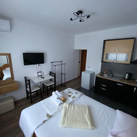 Elti Apartment Sarandë Exteriör bild